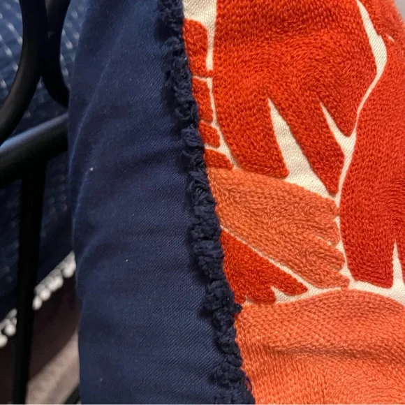 NWT Decorative Accent Pillow - Picture 7 of 7